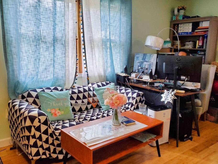 5 Star Room/Close To Town Center And Everything/5 Min Walk Metro Ρόκβιλ Εξωτερικό φωτογραφία